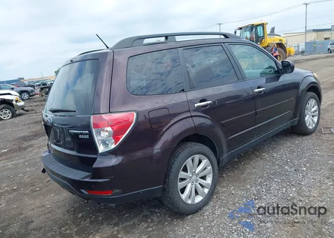 2013 Subaru Forester 2.5X Premium z USA, uszkodzony, nr VIN JF2SHADCXDH416450